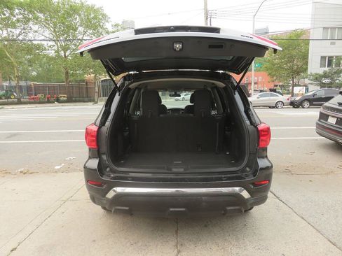Used 2018 Nissan Pathfinder 4WD image 24