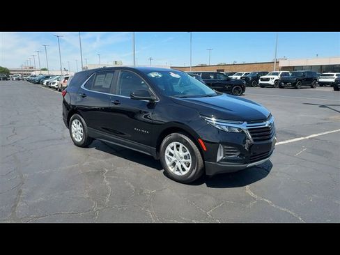Used 2024 Chevrolet Equinox LT w/ LPO, Floor Liner Package FWD image 2