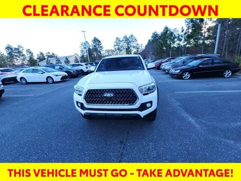 Certified 2018 Toyota Tacoma TRD Off-Road w/ Technology Package image 5