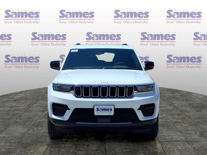 New 2026 Jeep Grand Cherokee Laredo