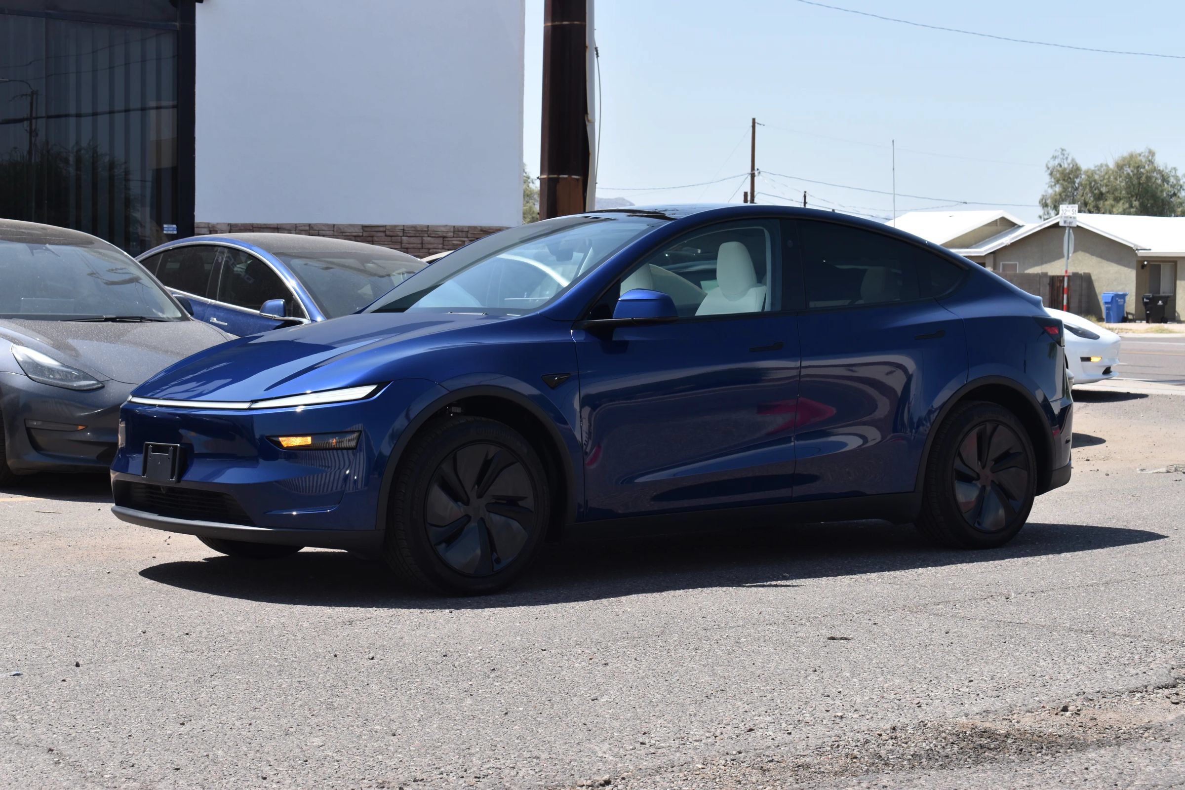 Used 2026 Tesla Model Y Long Range AWD/4WD image 2