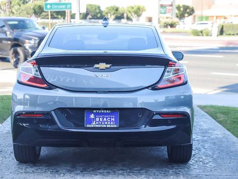Used 2018 Chevrolet Volt Premier w/ Driver Confidence Package FWD image 7