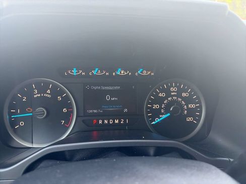 Used 2015 Ford F150 XLT w/ Equipment Group 302A Luxury RWD image 26