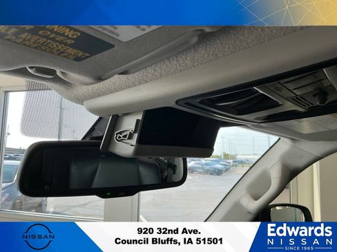 Used 2023 Toyota 4Runner Limited AWD/4WD image 32