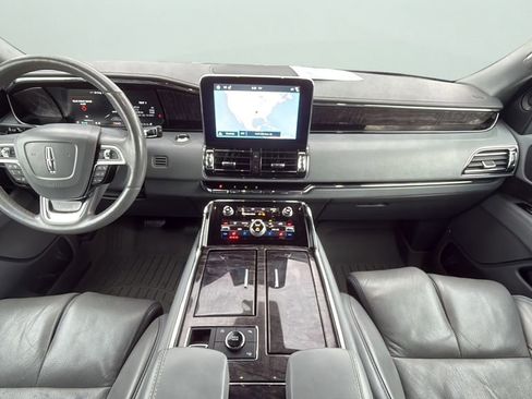 Used 2019 Lincoln Navigator L Reserve AWD/4WD image 16