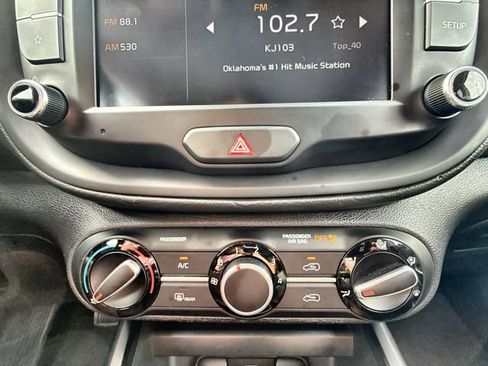 Used 2022 Kia Soul LX FWD image 17