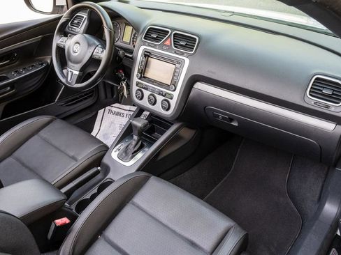 Used 2010 Volkswagen Eos Komfort FWD image 22