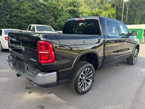 Used 2025 RAM 1500 Limited w/ Trailer Tow Group AWD/4WD image 5