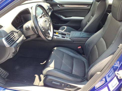 Used 2018 Honda Accord Sport image 11
