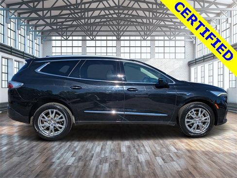 Used 2023 Buick Enclave Essence w/ Experience Buick Package image 3