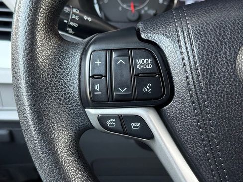 Used 2017 Toyota Sienna LE image 34