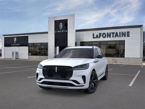 New 2025 Lincoln Aviator Black Label w/ Jet Appearance Package image 2