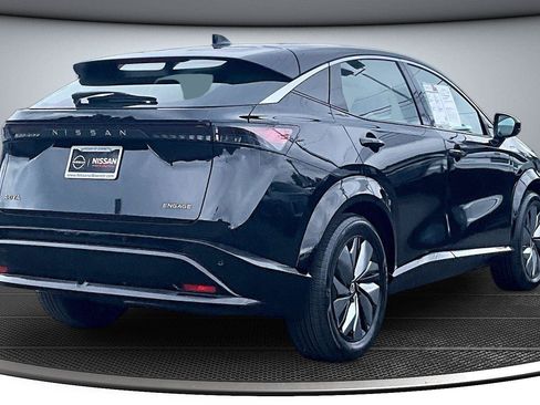 Used 2023 Nissan Ariya FWD image 7