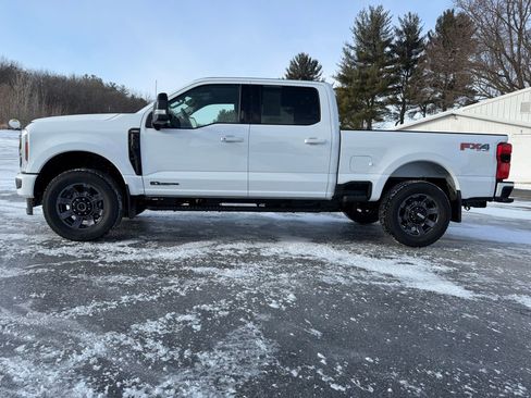 Used 2024 Ford F250 Lariat w/ Sport Appearance Package image 12