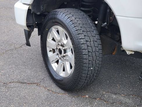 Certified 2022 Ford F350 Platinum AWD/4WD image 36
