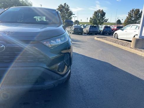 Used 2022 Toyota RAV4 LE image 18