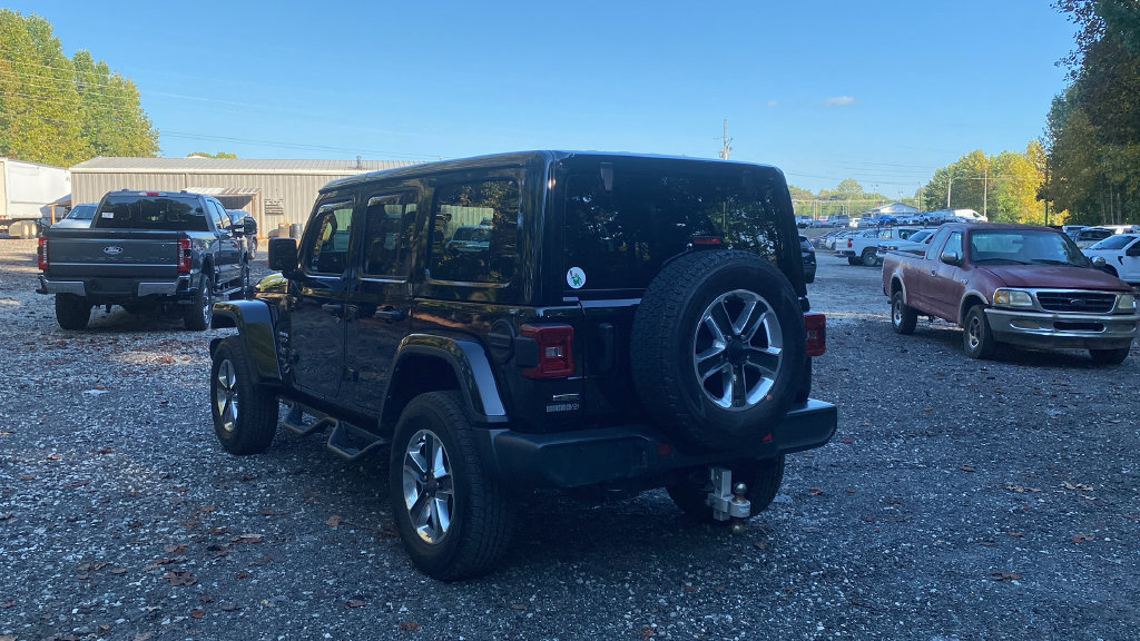 Used 2022 Jeep Wrangler Unlimited Sahara w/ LED Lighting Group AWD/4WD image 7