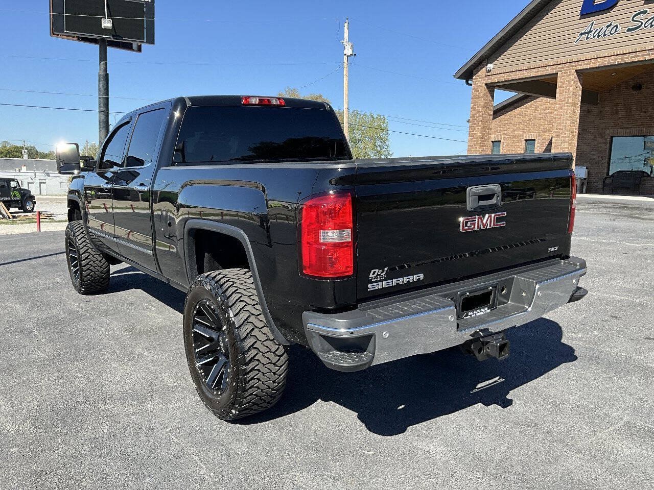 Used 2015 GMC Sierra 2500 SLT w/ Duramax Plus Package AWD/4WD image 4