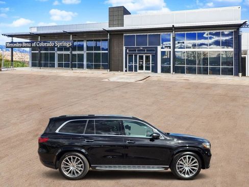 New 2026 Mercedes-Benz GLS 580 4MATIC image 2