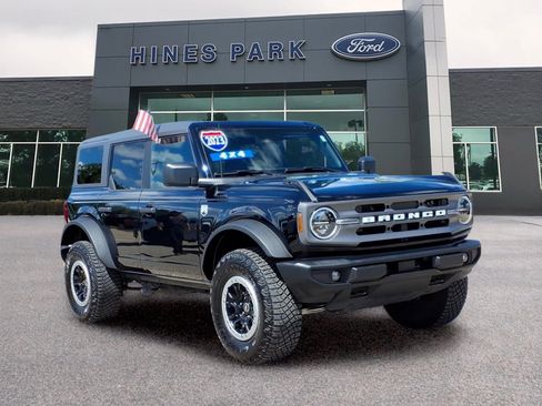 Used 2023 Ford Bronco Big Bend w/ Sasquatch Package AWD/4WD image 1