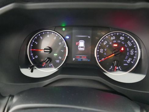 Used 2019 Toyota RAV4 XLE w/ Convenience Package AWD/4WD image 13