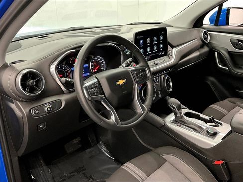 Used 2025 Chevrolet Blazer LT AWD/4WD image 14