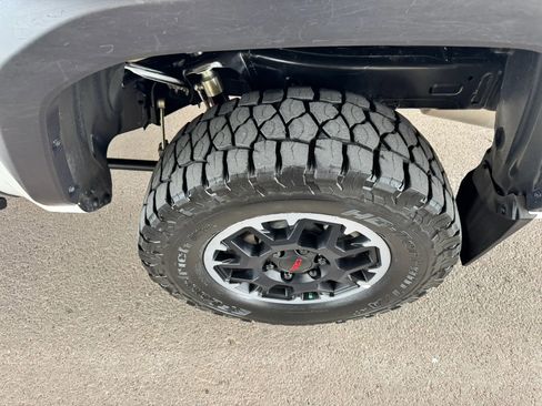 Used 2024 Toyota Tacoma TRD Off-Road AWD/4WD image 30