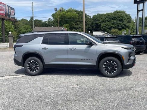 New 2026 Chevrolet Traverse Z71 w/ Driver Confidence Package AWD/4WD image 2