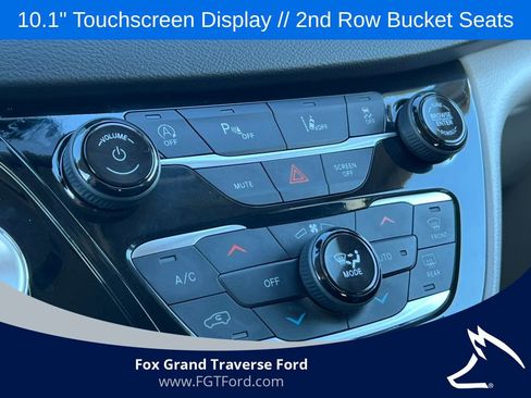 Used 2024 Chrysler Pacifica Touring-L image 22