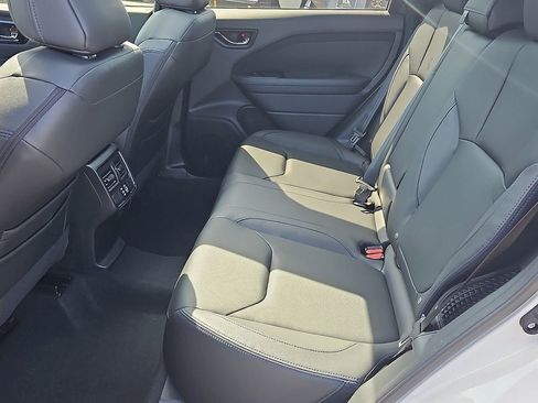 Certified 2025 Subaru Forester Limited w/ Popular Package image 6