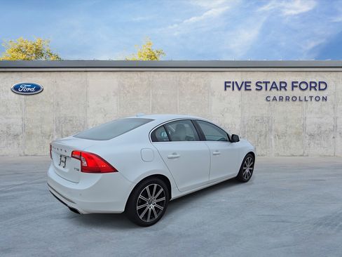 Used 2018 Volvo S60 T5 Inscription image 8