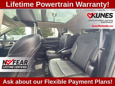 Used 2021 Kia Sorento EX w/ Panoramic Sunroof Package AWD/4WD image 16
