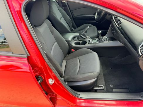 Used 2016 MAZDA MAZDA3 i Sport FWD image 13
