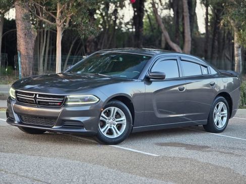 Used 2017 Dodge Charger SE RWD image 22