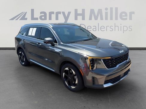 Used 2025 Kia Sorento SX Prestige AWD/4WD image 8
