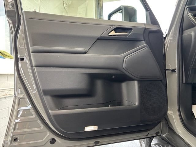 Used 2024 Lexus GX 550 w/ Cold Area Package AWD/4WD image 10