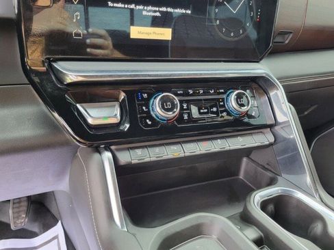 Used 2024 GMC Sierra 2500 Denali Ultimate image 16