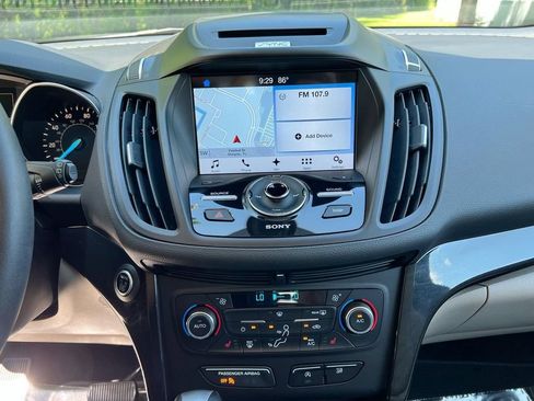 Used 2017 Ford Escape Titanium FWD image 18
