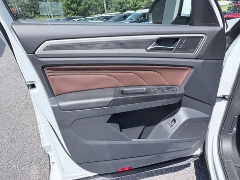 Used 2021 Volkswagen Atlas SEL Premium AWD/4WD image 31