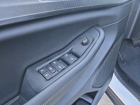 New 2025 Jeep Grand Cherokee Altitude image 29