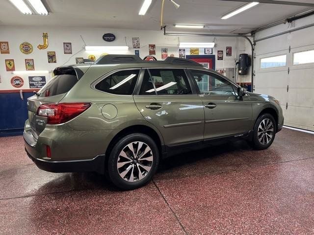 Used 2017 Subaru Outback 2.5i Limited AWD/4WD image 3