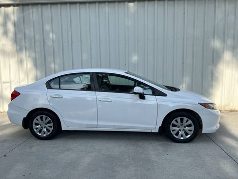 Used 2012 Honda Civic LX image 2