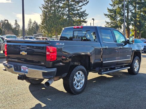 Used 2015 Chevrolet Silverado 3500 LTZ w/ Duramax Plus Package image 7