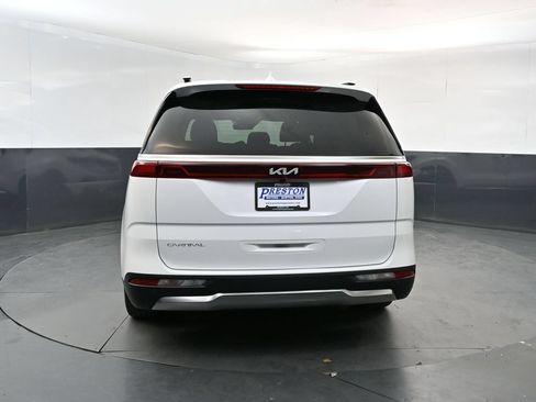 Used 2024 Kia Carnival SX Prestige FWD image 4