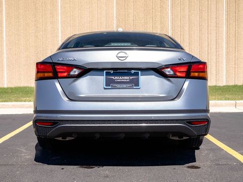 Used 2024 Nissan Altima 2.5 SV image 8