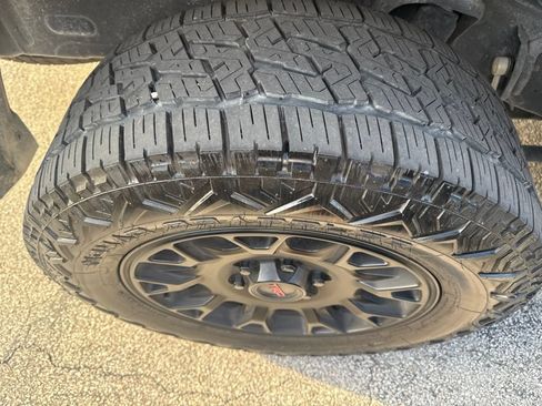Used 2025 Toyota Tacoma SR5 RWD image 7