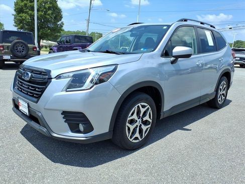 Used 2023 Subaru Forester Premium AWD/4WD image 8