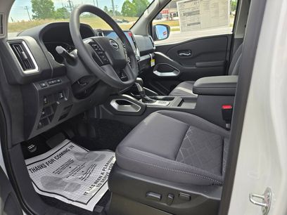 New 2026 Nissan Frontier SV w/ SV Convenience Package