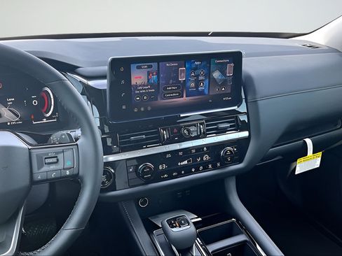 New 2026 Nissan Pathfinder SL FWD image 8