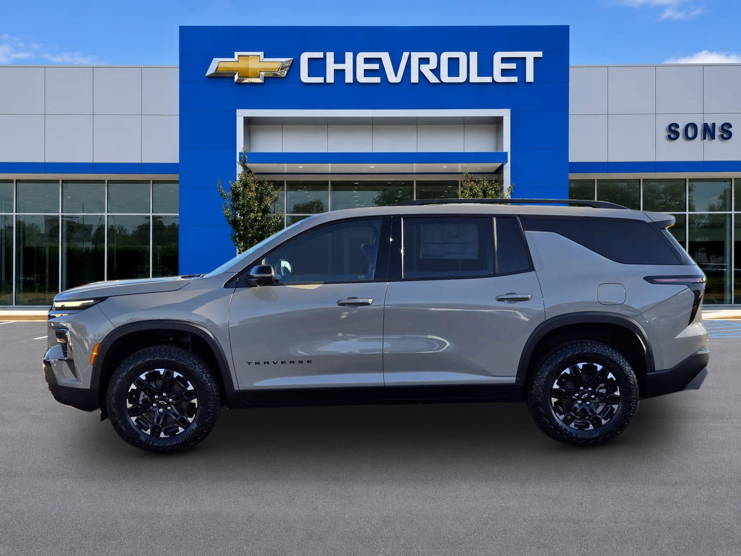 New 2027 Chevrolet Traverse Z71 w/ Driver Confidence Package AWD/4WD image 8